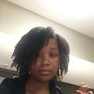 Meet your Posher, Tee-ka